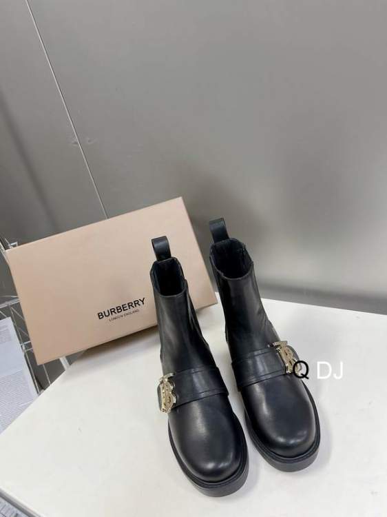 Picture of Burberry Shoes _SKUBurberrysz35-40DJ02031893